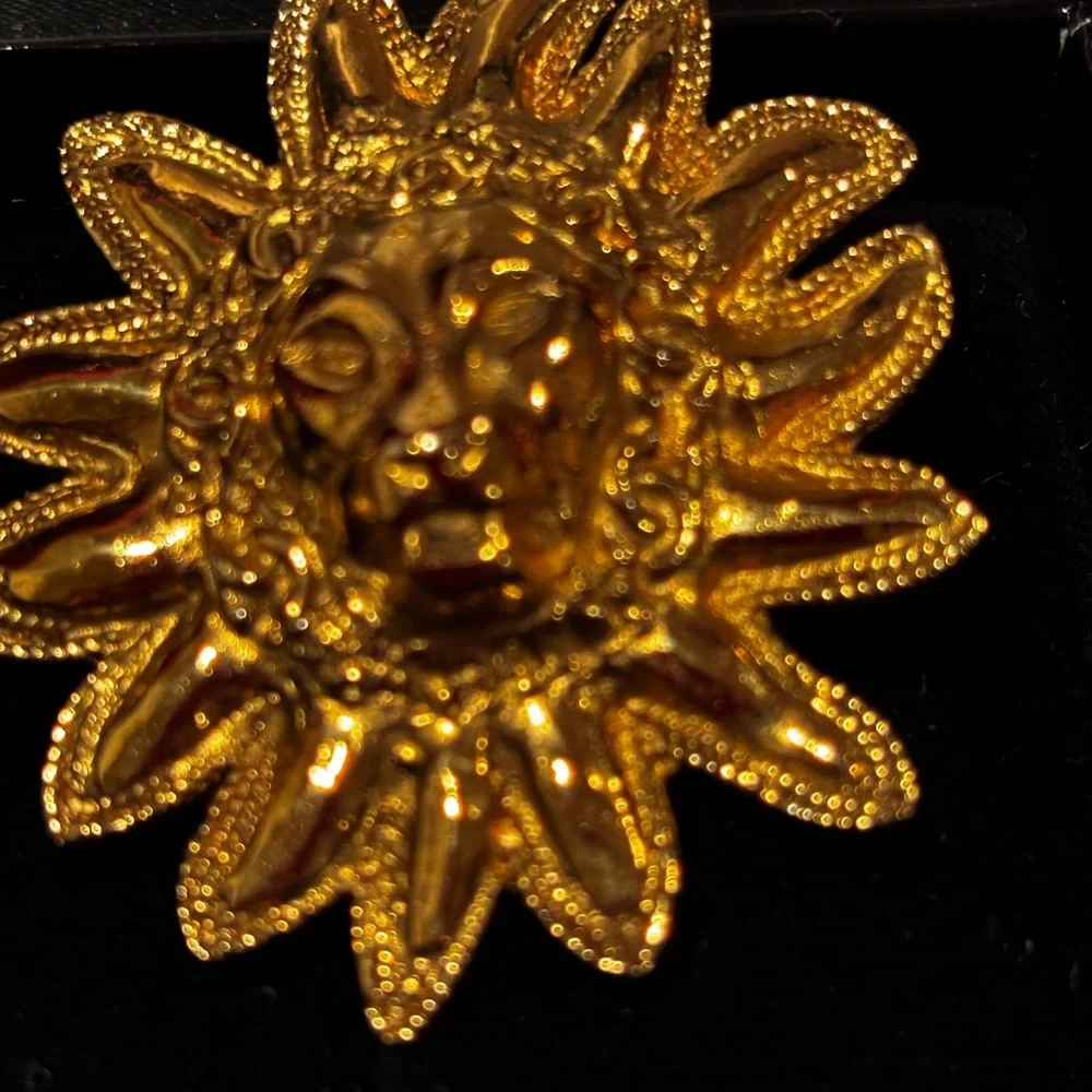 Vintage Chanel Pin/Brooch - Picture 5 of 9